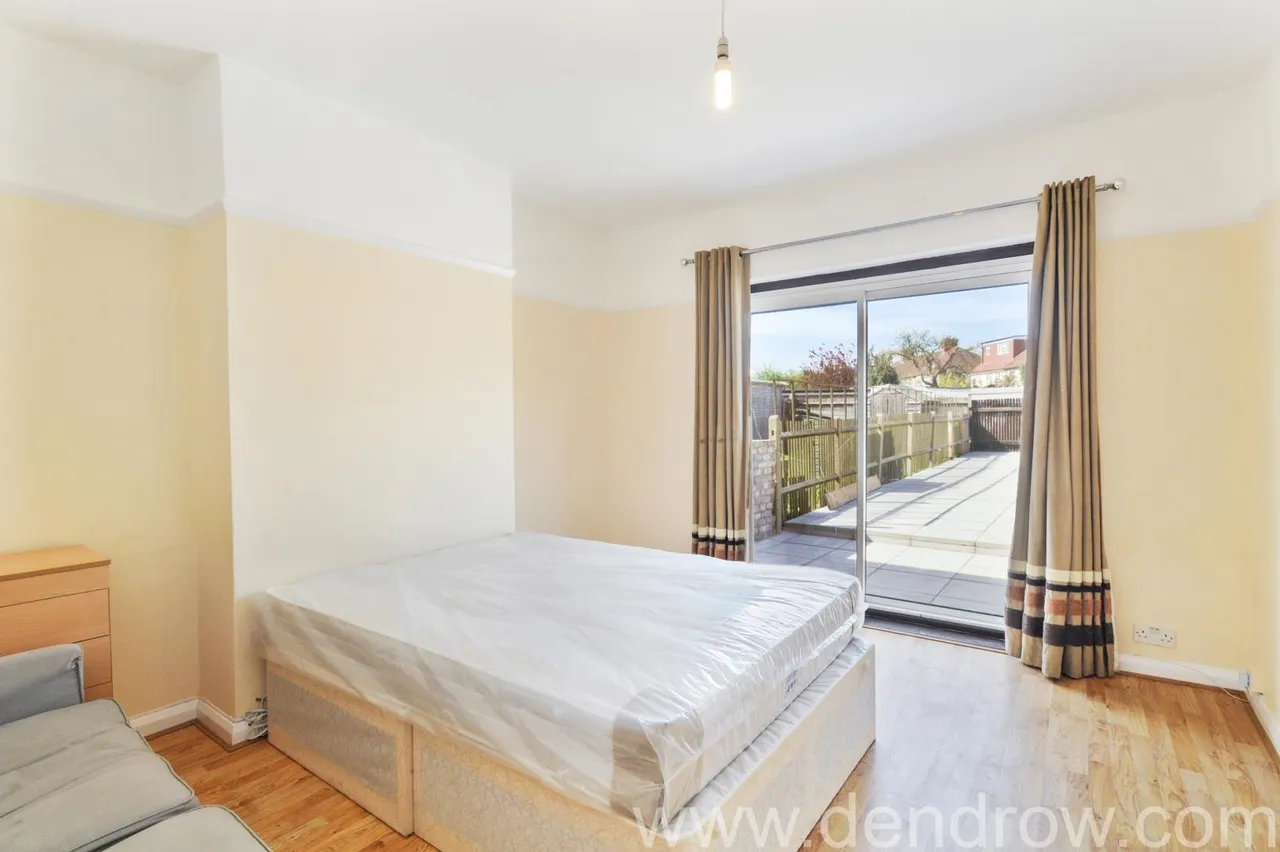 Highfield Road, London, W3 0AH, photo 7