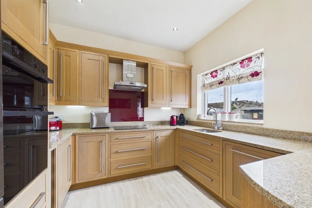 Hawthorn Road, Bolton Le Sands, LA5, photo 3