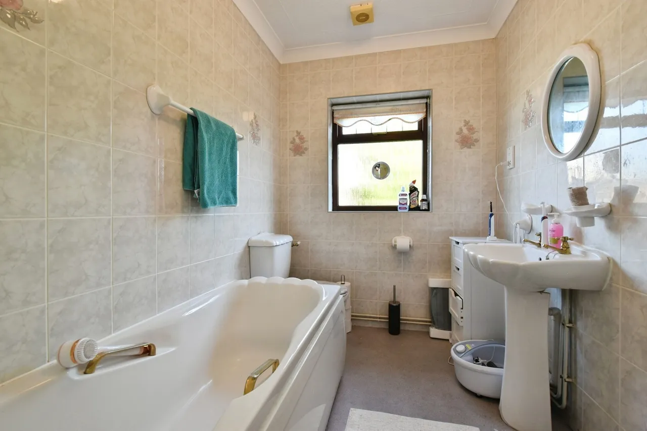 Parc Bwtrimawr, Betws, SA18, photo 14