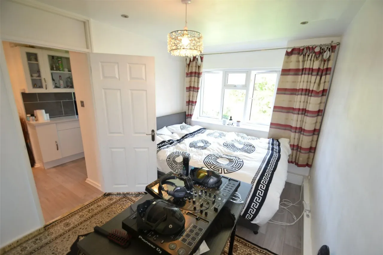 Berkeley Court, Weybridge, KT13 9HX, photo 10