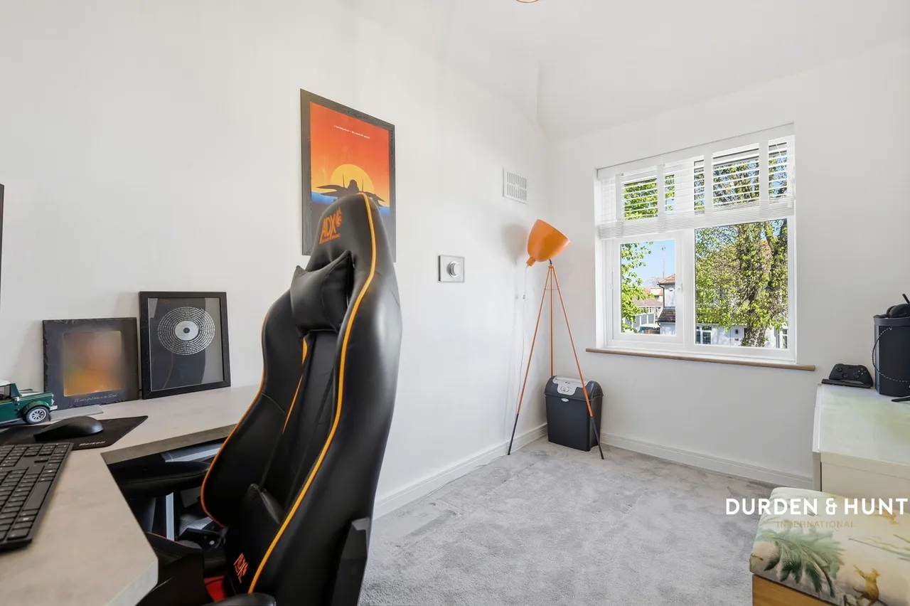 Benhurst Avenue, Hornchurch, RM12, photo 13