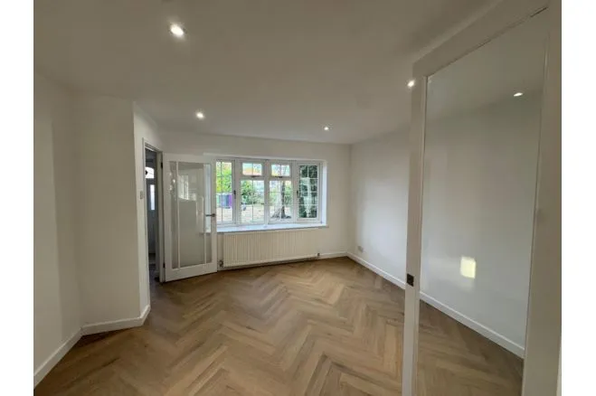Clewley Drive, Wolverhampton, photo 9