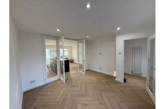 Clewley Drive, Wolverhampton, photo 8