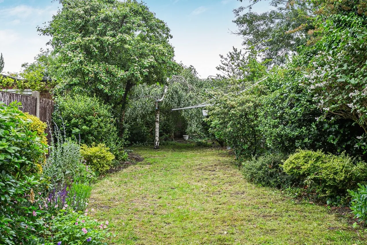 Clavering Road, Aldersbrook, photo 8