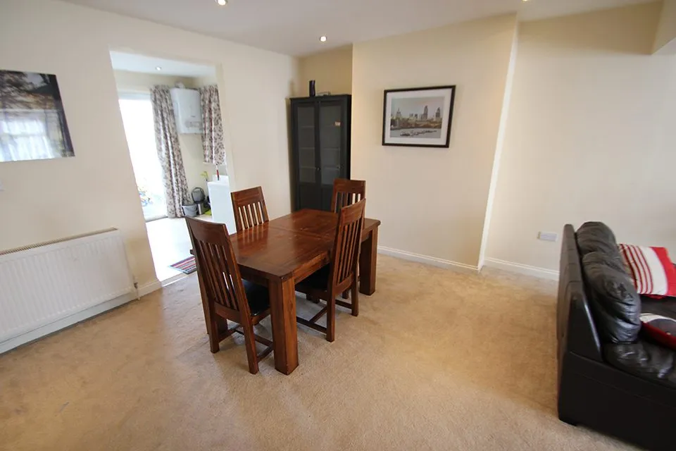 Harington Terrace, Edmonton, N18, photo 6