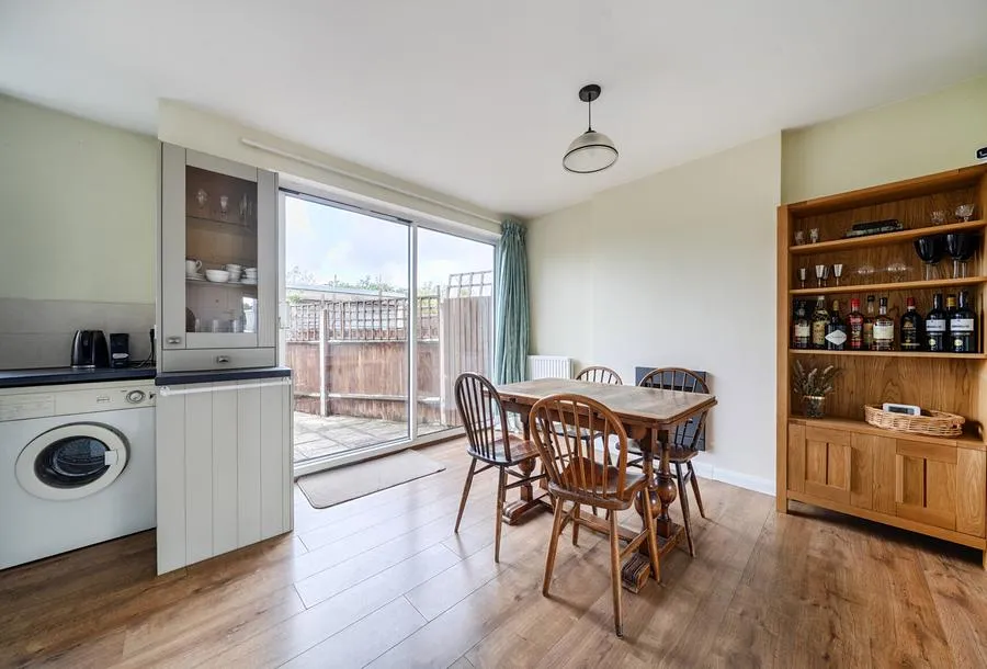 Templecombe Way, Morden, SM4, photo 3
