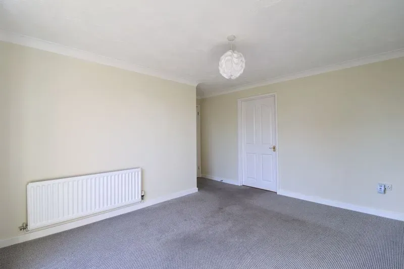 Epsom Grove, Bletchley, Milton Keynes, Buckinghamshire, MK3 5NR, photo 9
