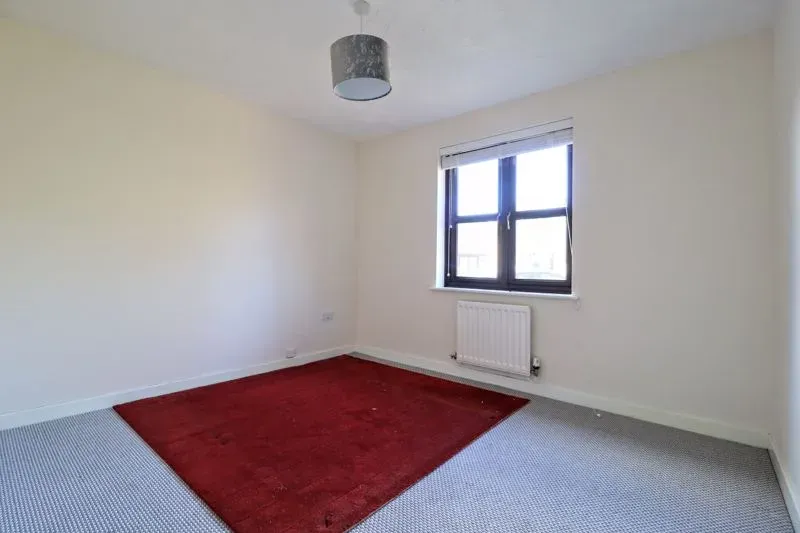 Epsom Grove, Bletchley, Milton Keynes, Buckinghamshire, MK3 5NR, photo 7