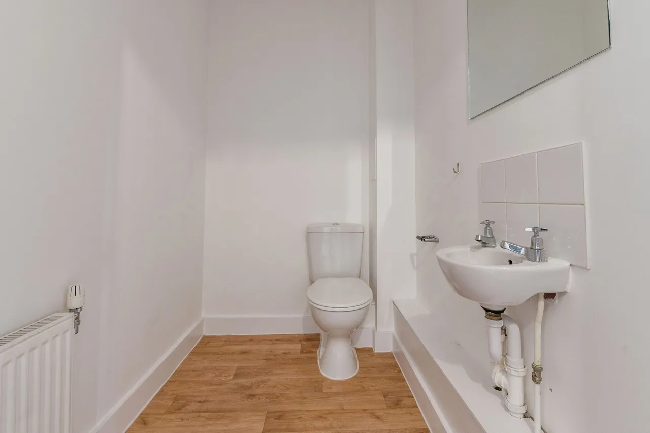 Mulberry Way, Tilbury, Essex, RM18, photo 6