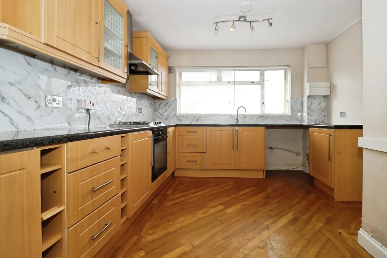 Albany Way, Oldland Common, Bristol, BS30, photo 5