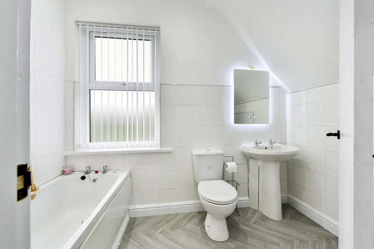 Primrose Avenue, Sheffield, S5, photo 12
