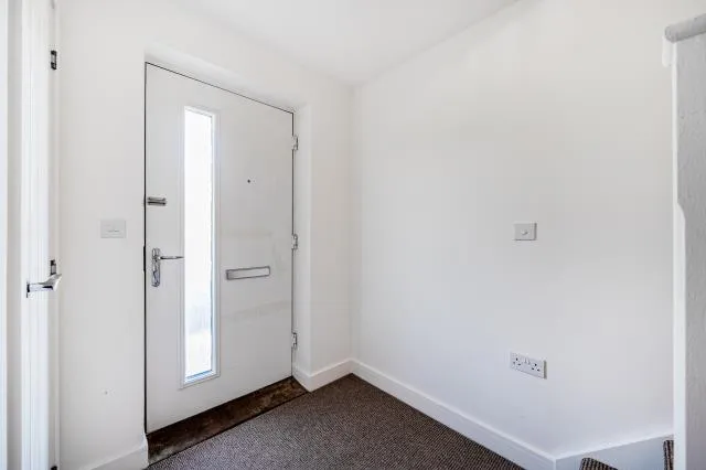 Axtell Way, Weston Turville, HP22, photo 17