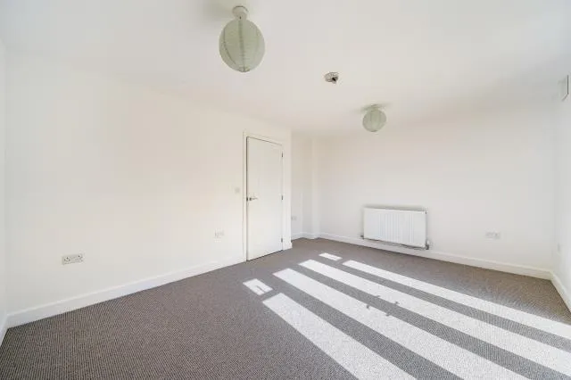 Axtell Way, Weston Turville, HP22, photo 8