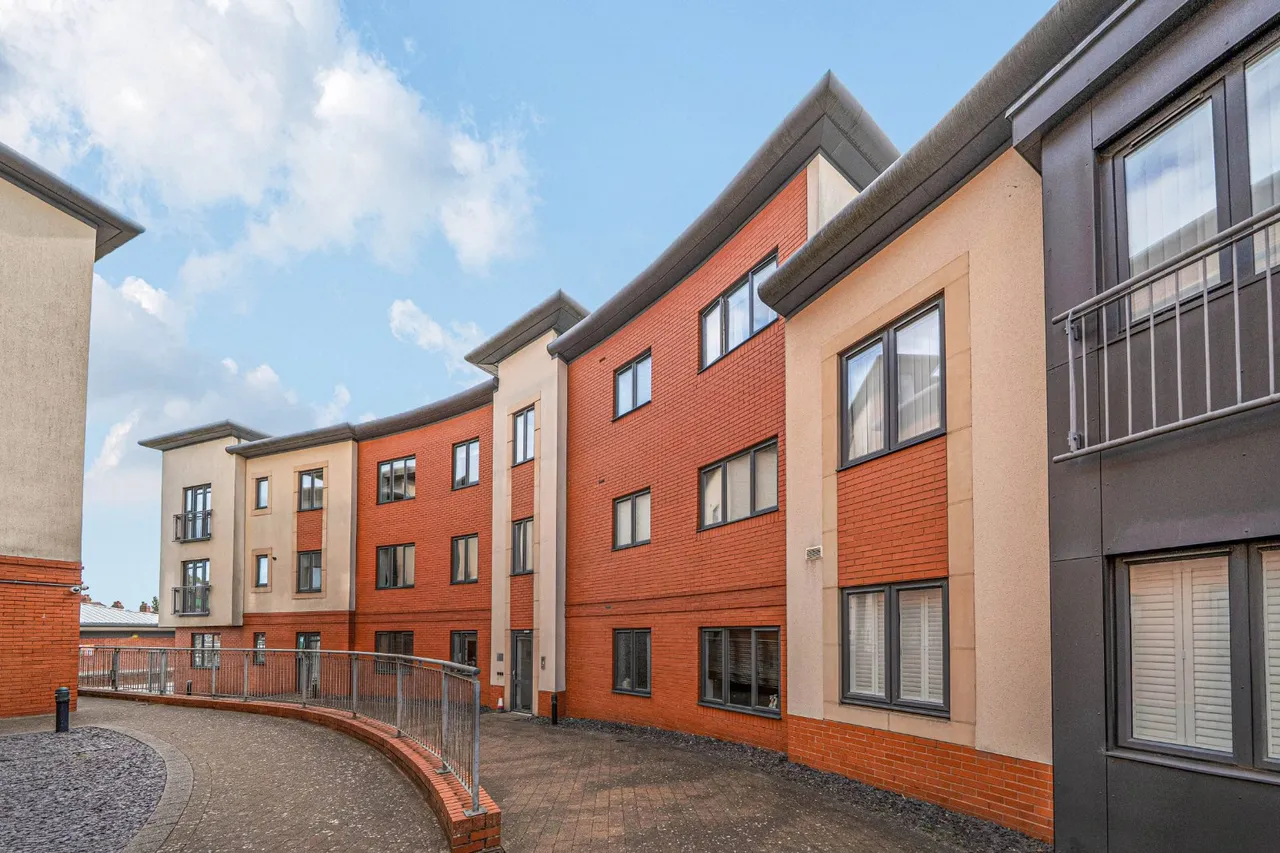 1 bed flat for sale, High Street, Harborne, B17