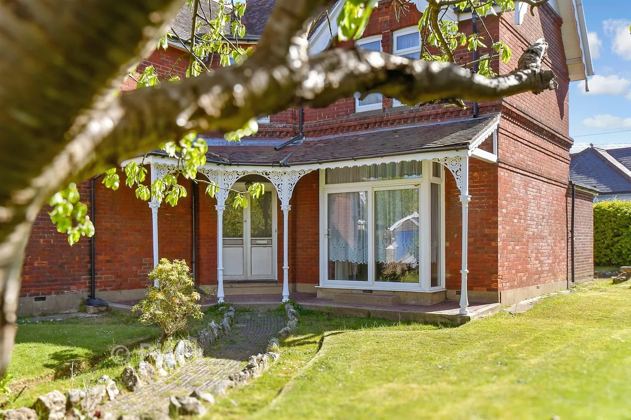Arthurs Hill, Shanklin, PO37, photo 14