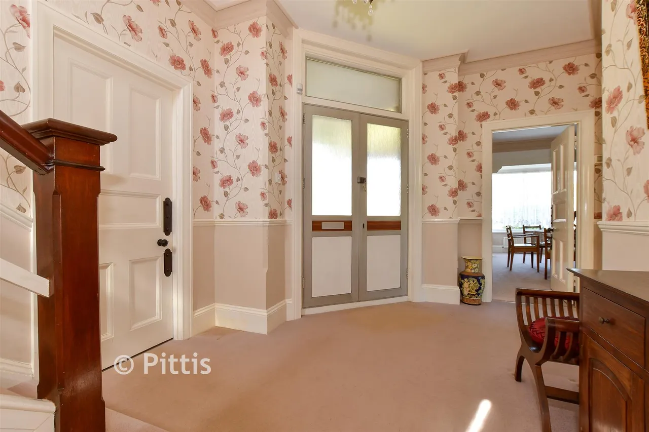 Arthurs Hill, Shanklin, PO37, photo 7