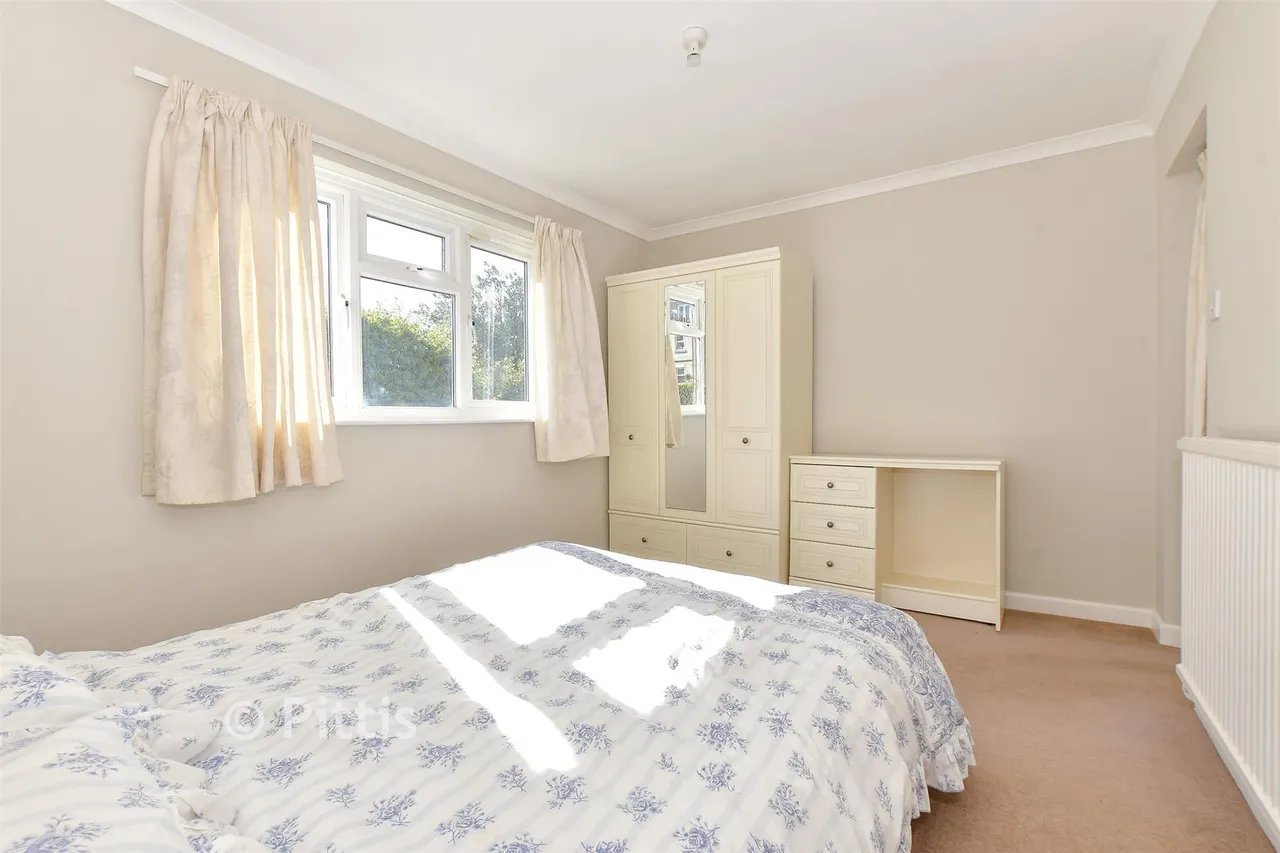 Arthurs Hill, Shanklin, PO37, photo 12