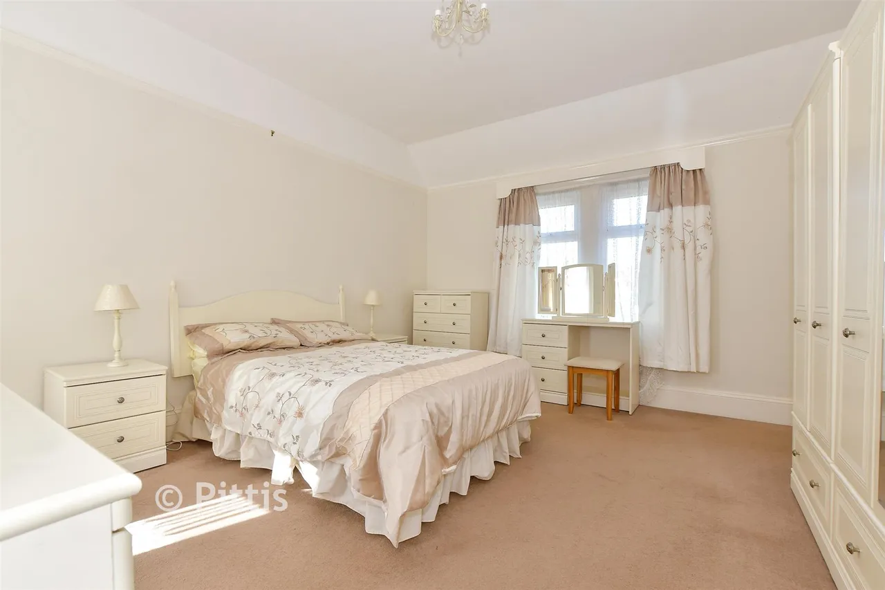 Arthurs Hill, Shanklin, PO37, photo 10