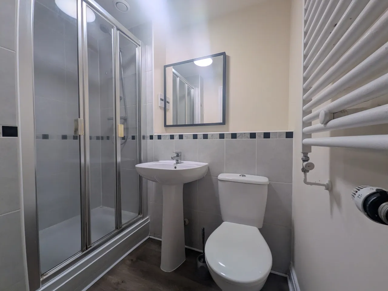 Garlands road, RH1, photo 9