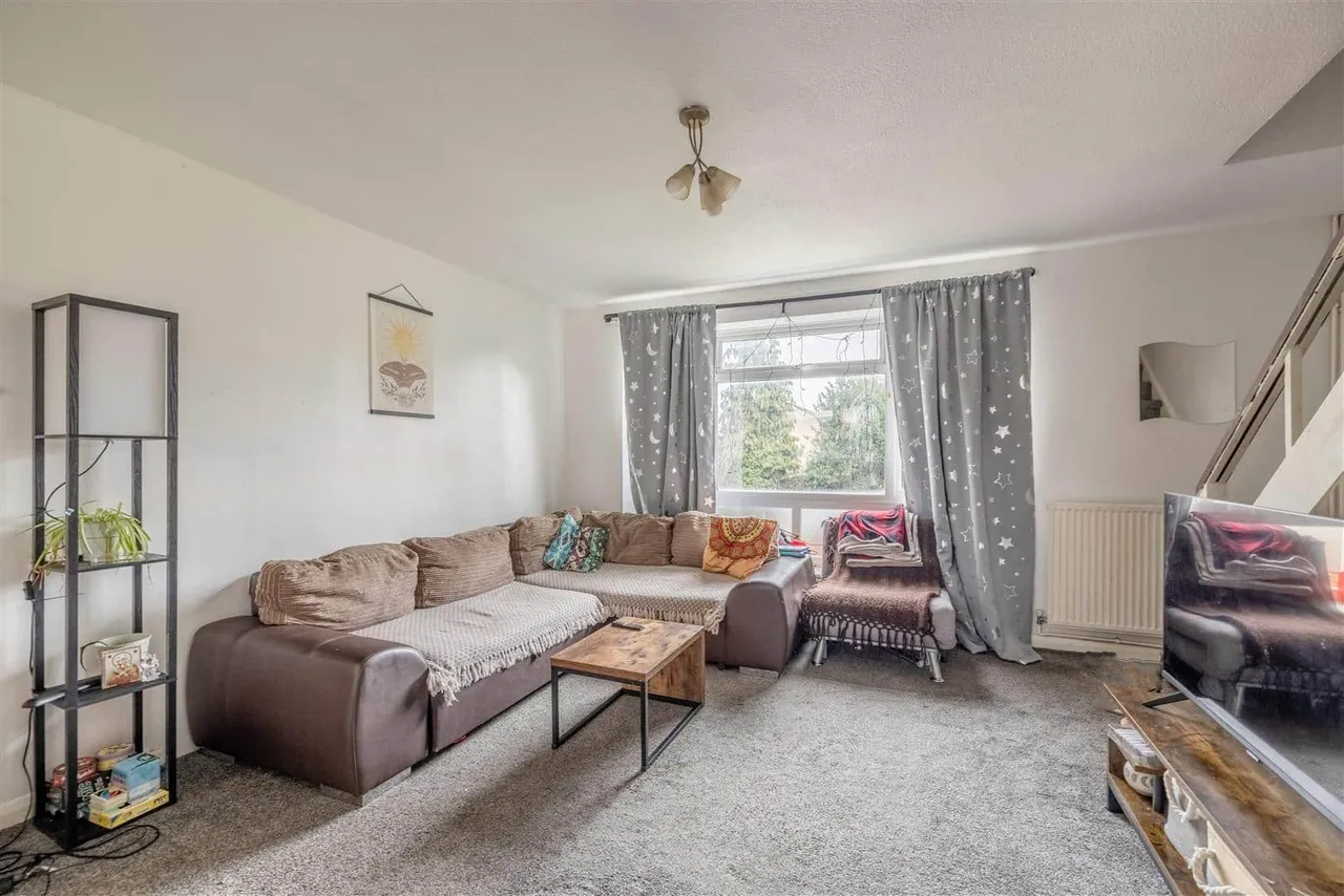 Montpellier Court, St. Leonards Road, Windsor, Berkshire, SL4 3DQ, photo 2