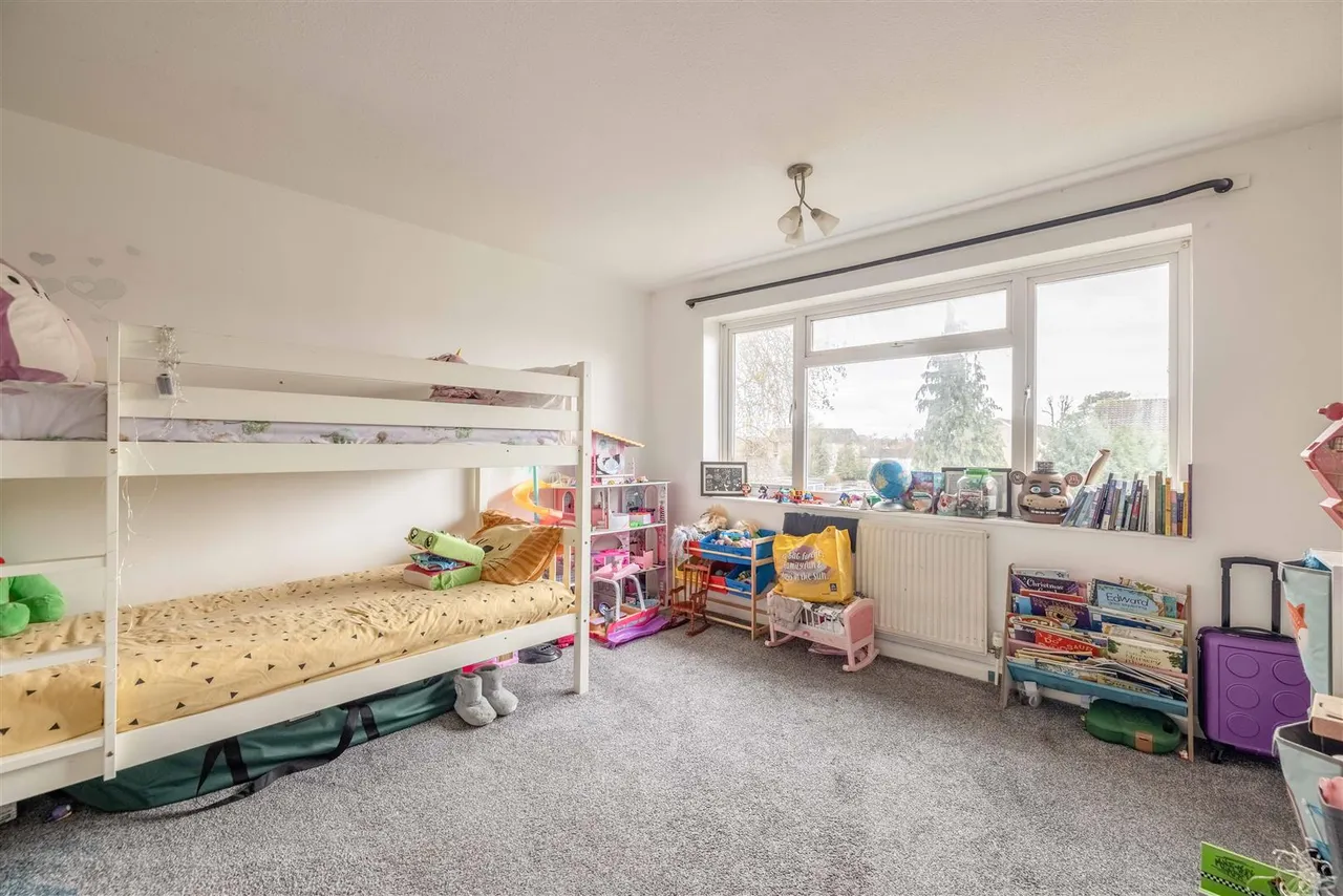 Montpellier Court, St. Leonards Road, Windsor, Berkshire, SL4 3DQ, photo 8