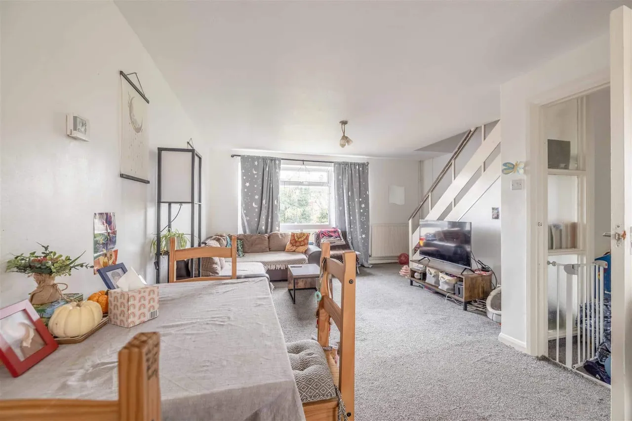 Montpellier Court, St. Leonards Road, Windsor, Berkshire, SL4 3DQ, photo 6