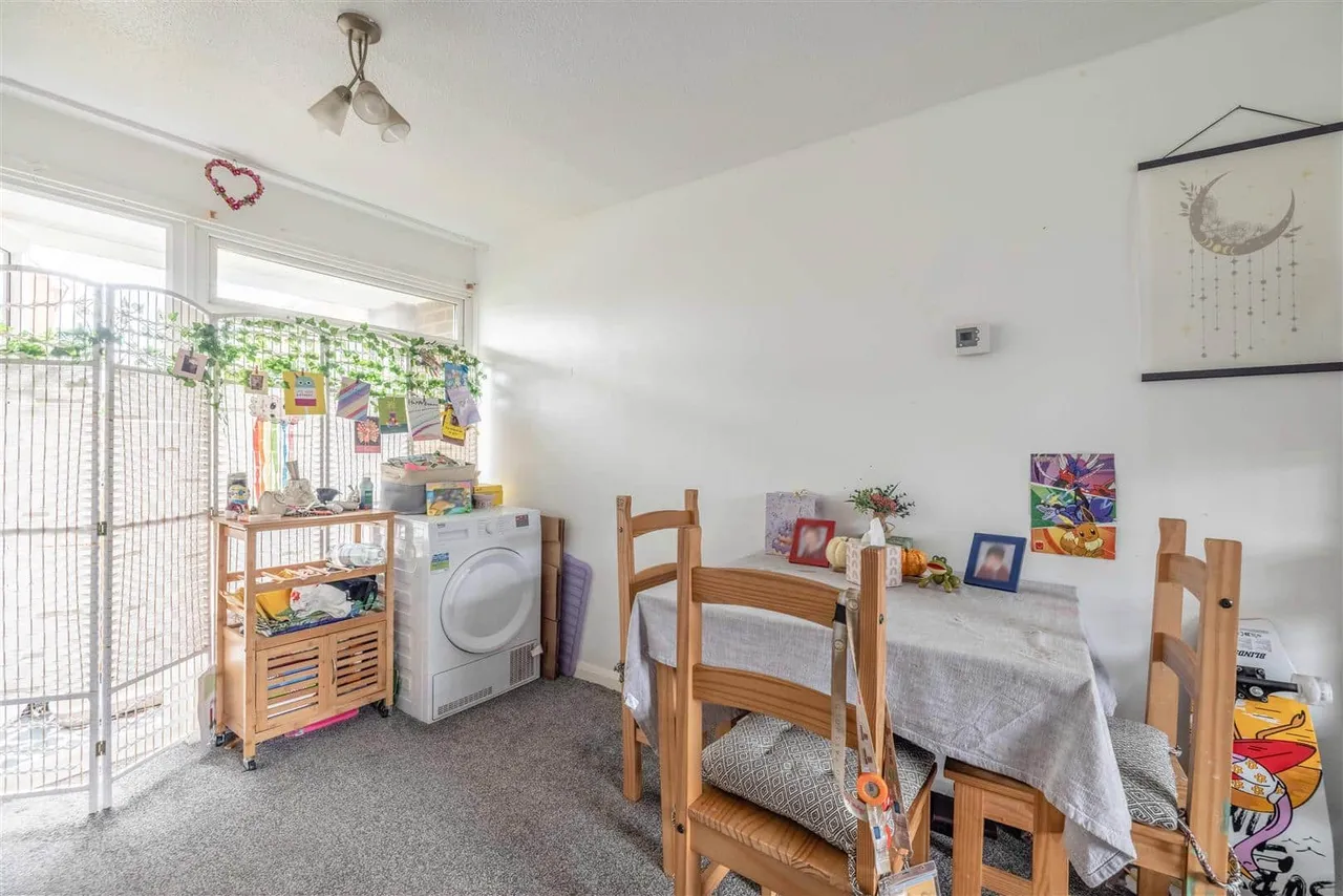 Montpellier Court, St. Leonards Road, Windsor, Berkshire, SL4 3DQ, photo 4
