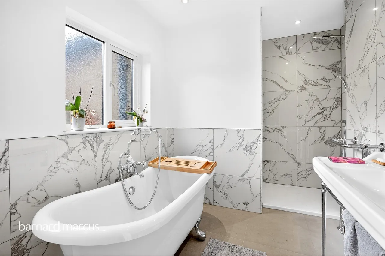 Osidge Lane, London, N14, photo 16