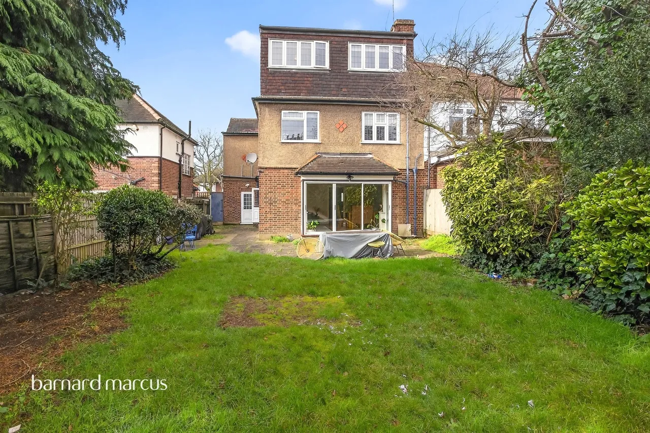 Osidge Lane, London, N14, photo 18