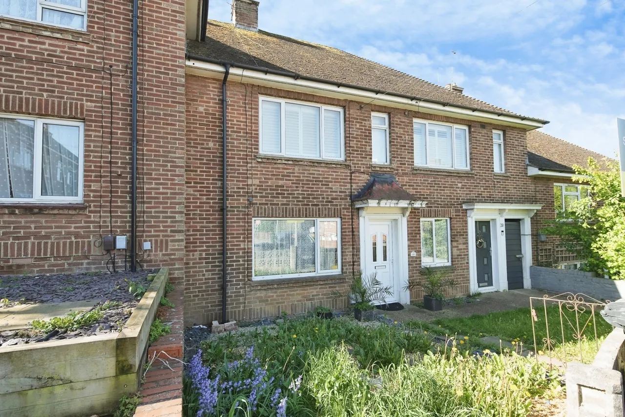 2 bed flat for sale, Sherbourne Close, Hove, BN3