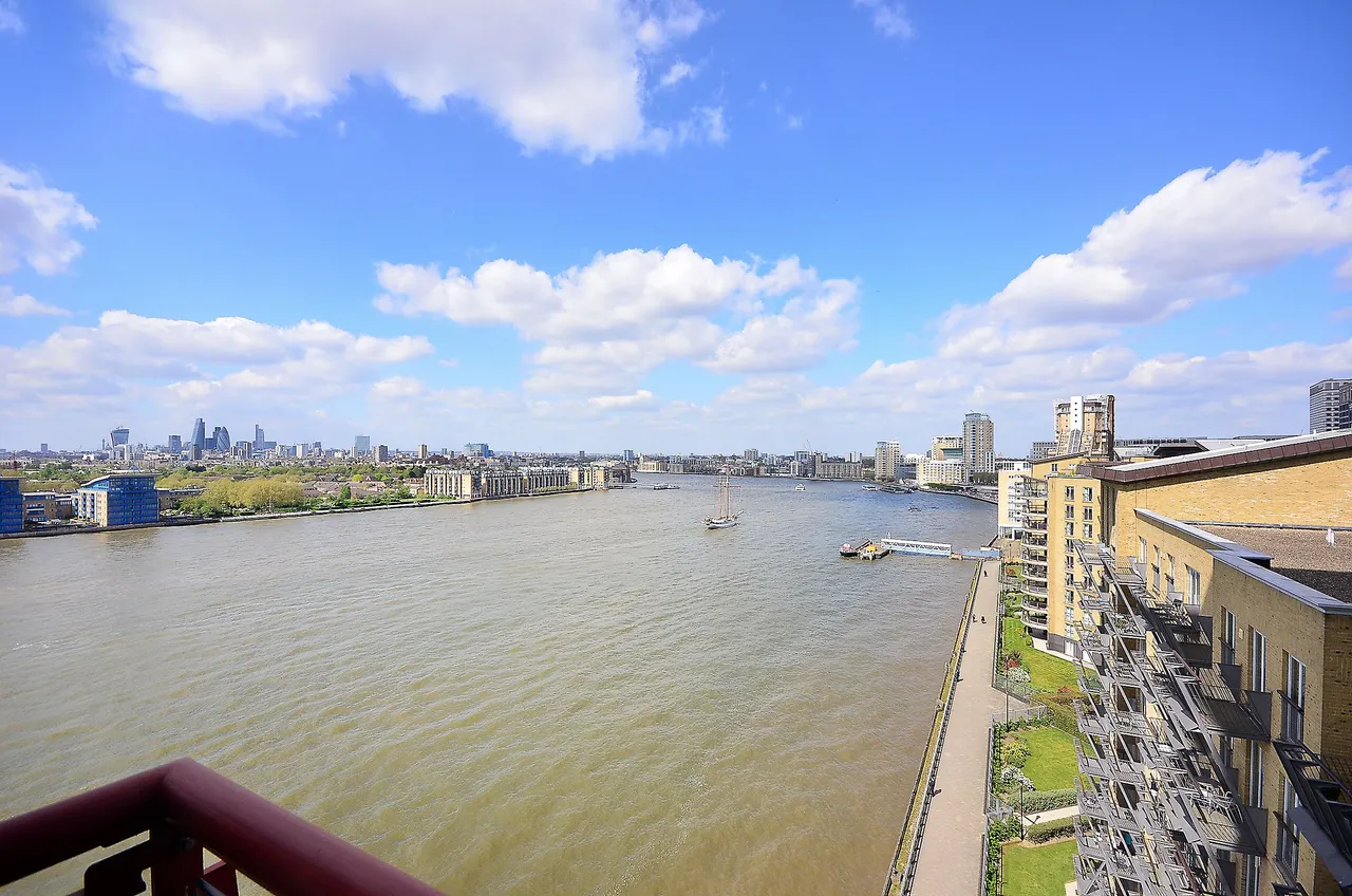 London, E14, photo 5