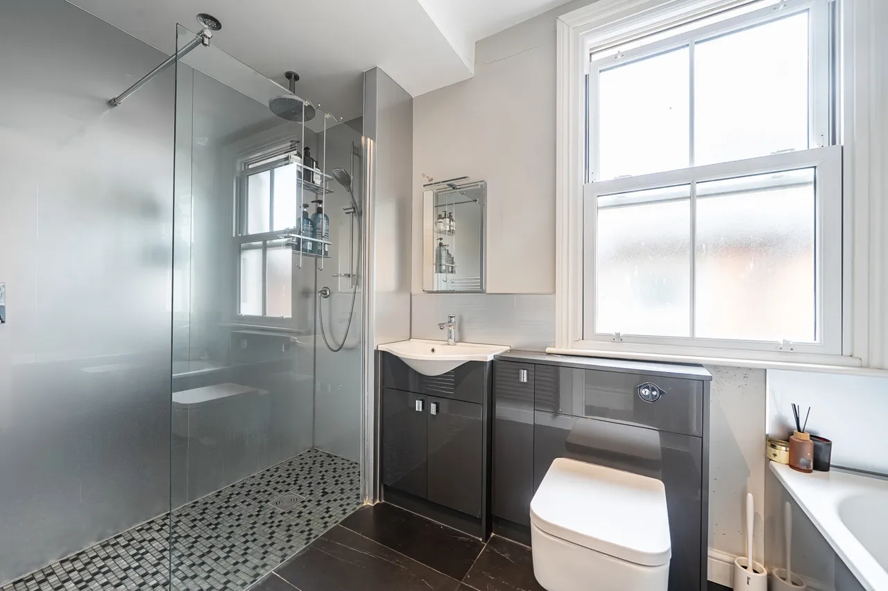 Rickmansworth Road, Northwood, HA6, photo 17