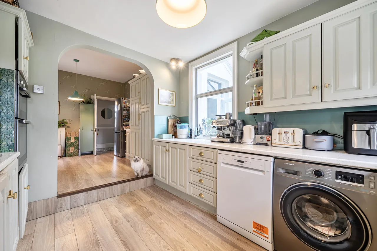 Rickmansworth Road, Northwood, HA6, photo 7