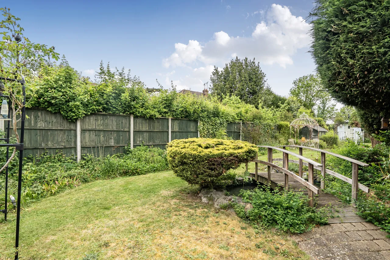 Rickmansworth Road, Northwood, HA6, photo 27