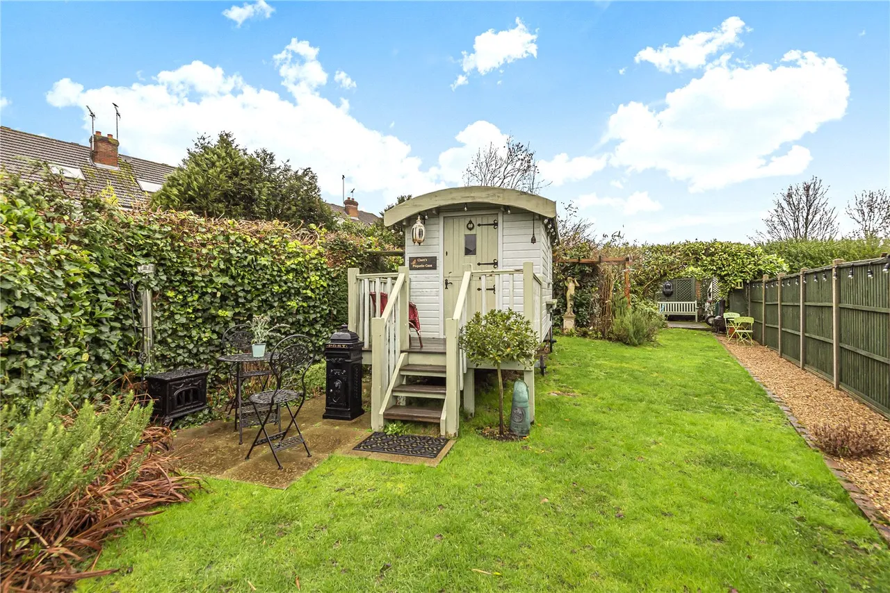 Rickmansworth Road, Northwood, HA6, photo 28