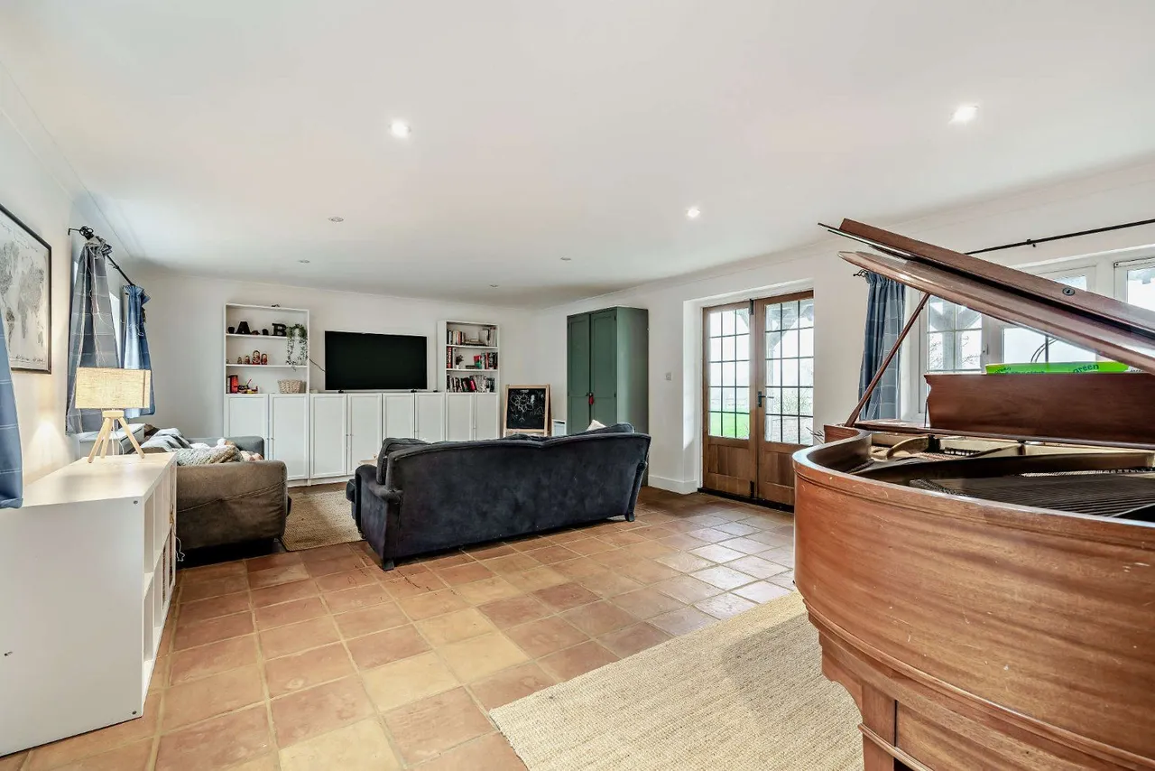 Wheatsheaf Road, Henfield, West Sussex, BN5 9AS, photo 3