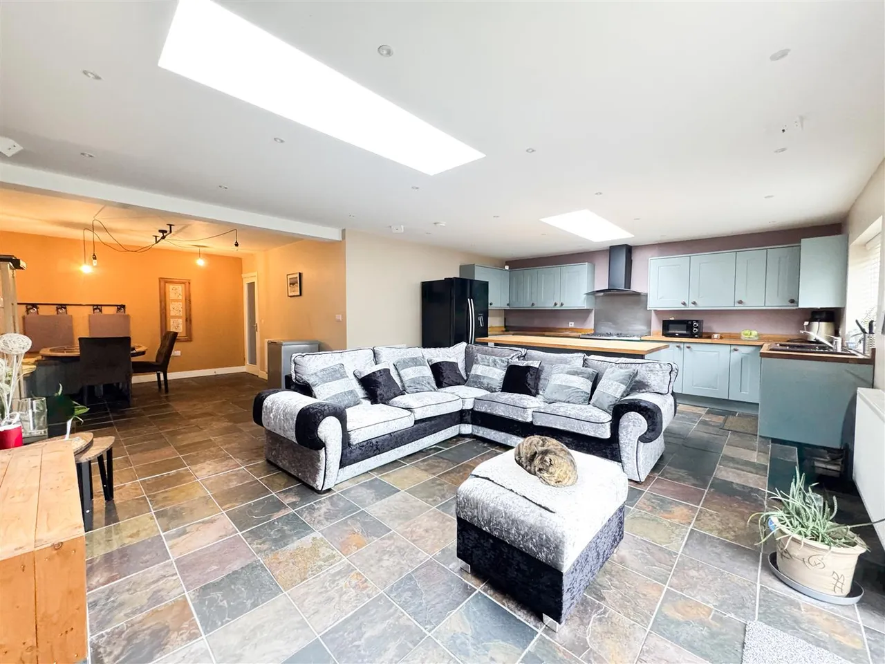 Gorringe Valley Road, Eastbourne, BN20 9SX, photo 2