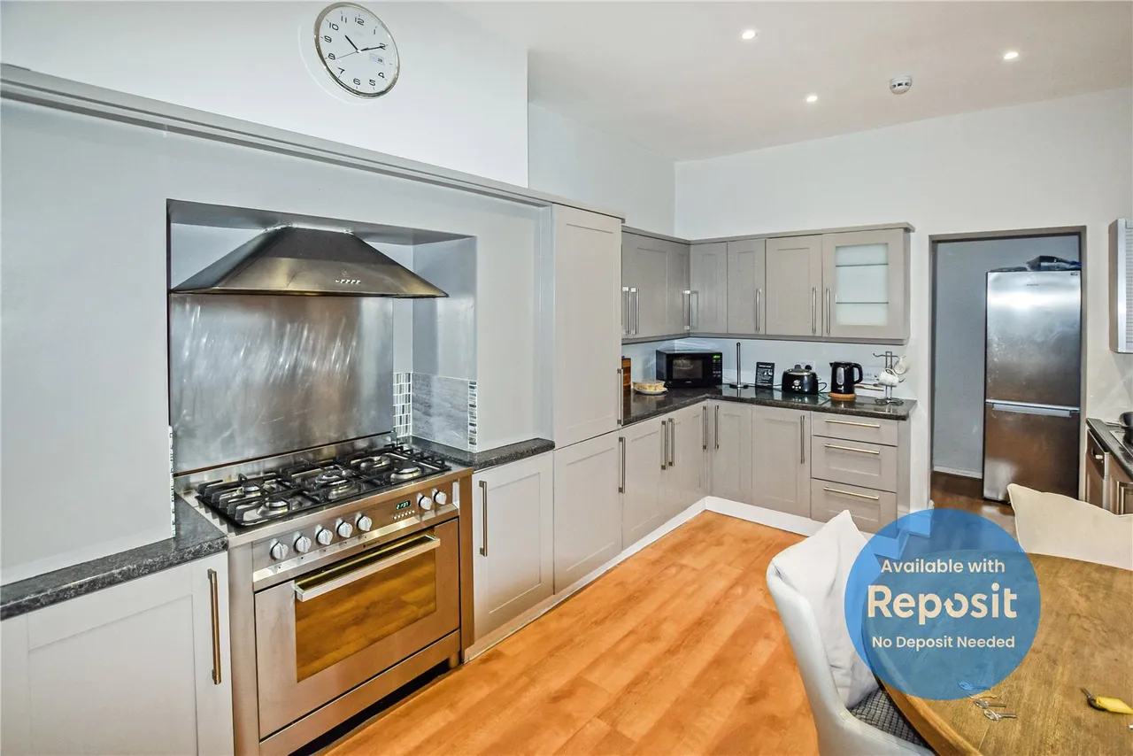 Eldon Place, Eccles, M30, photo 6
