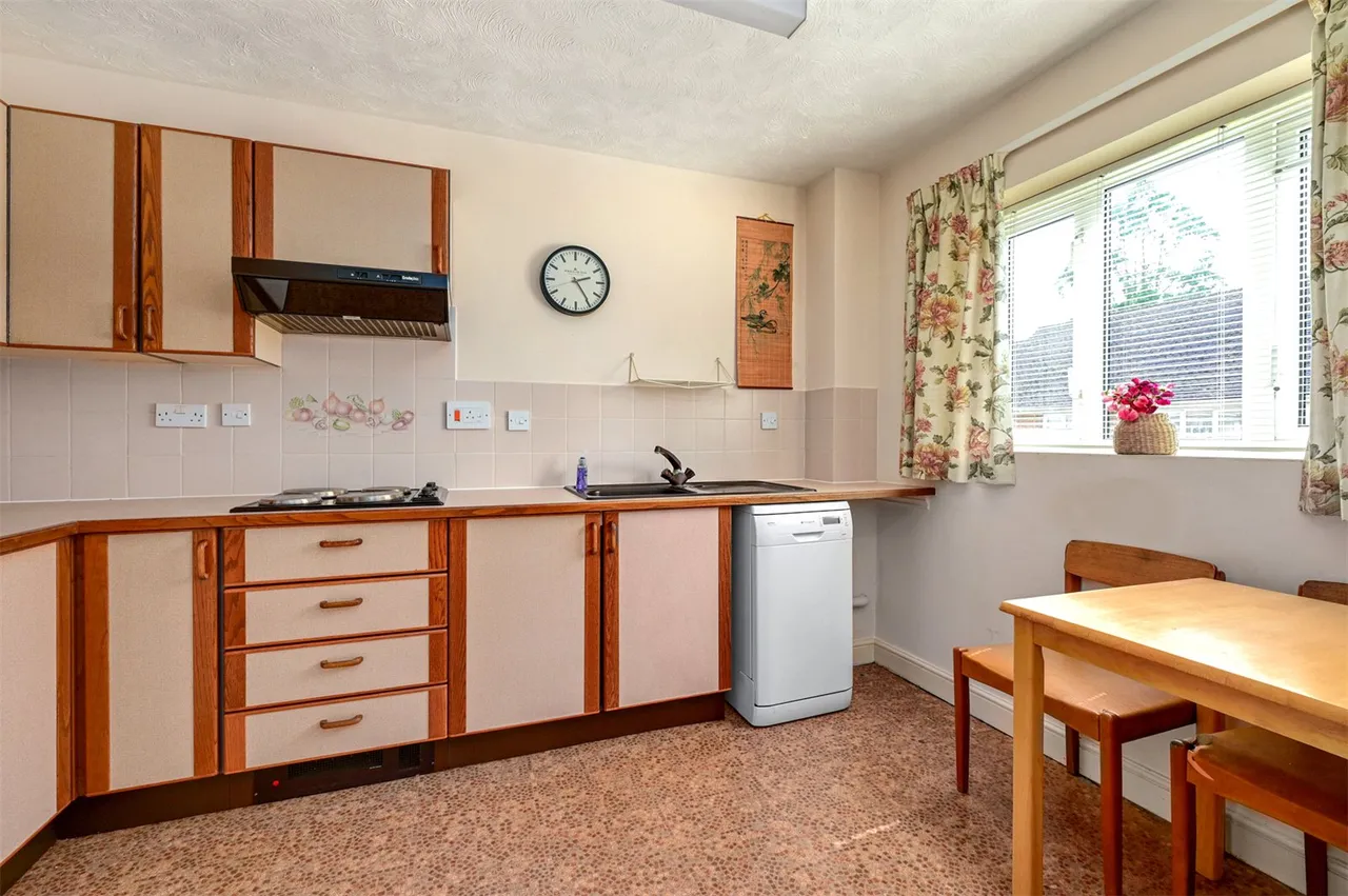 Pegasus Court, Fleet, Hampshire, GU51 4SX, photo 2