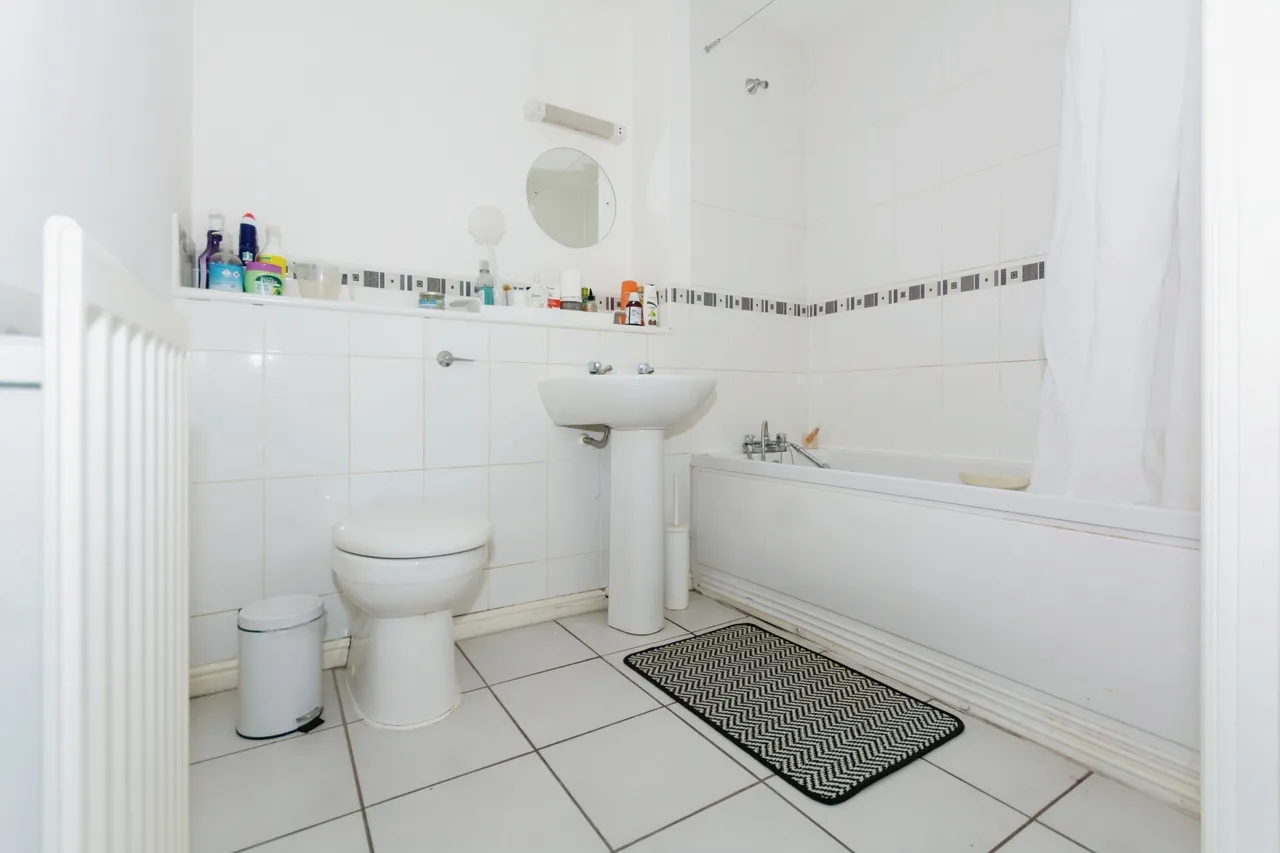 Collingtree Court, Solihull, West Midlands, B92, photo 6