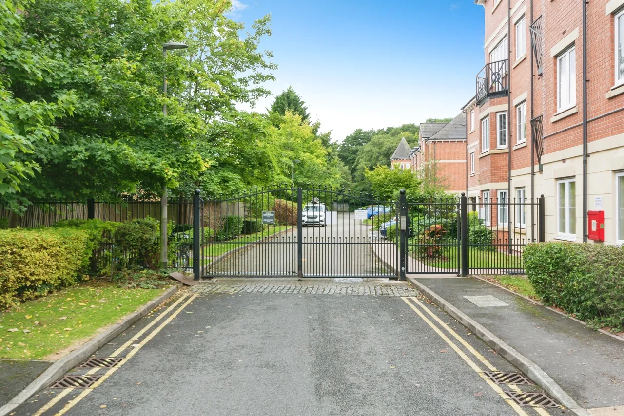 Collingtree Court, Solihull, West Midlands, B92, photo 14