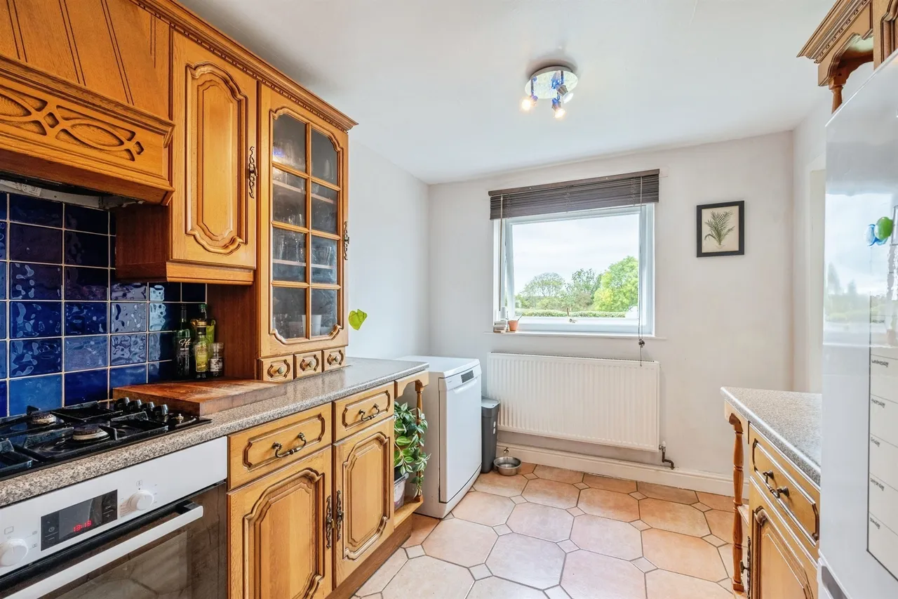 The Ridings, Kington St. Michael, SN14, photo 3