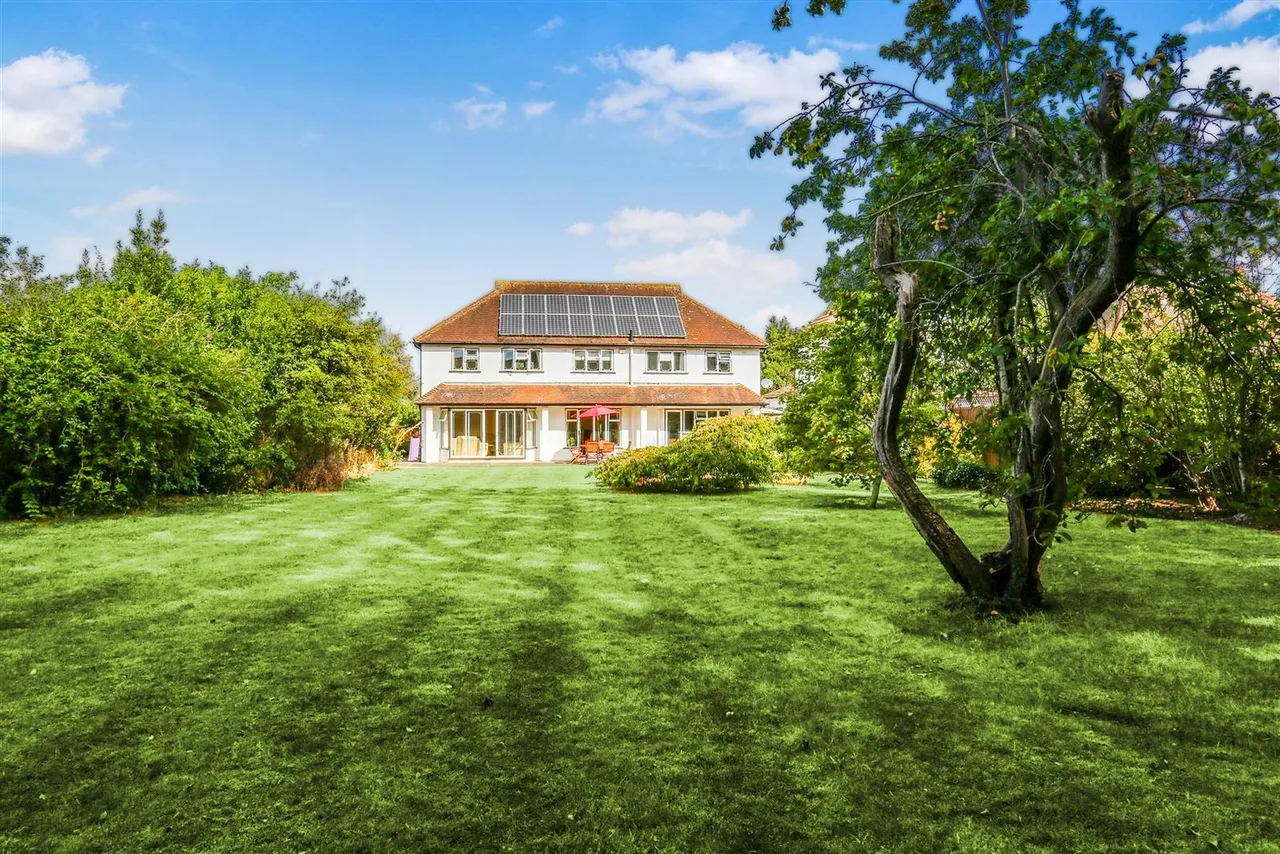 5 bed house for sale — South Drive, Cheam, SM2 7PH