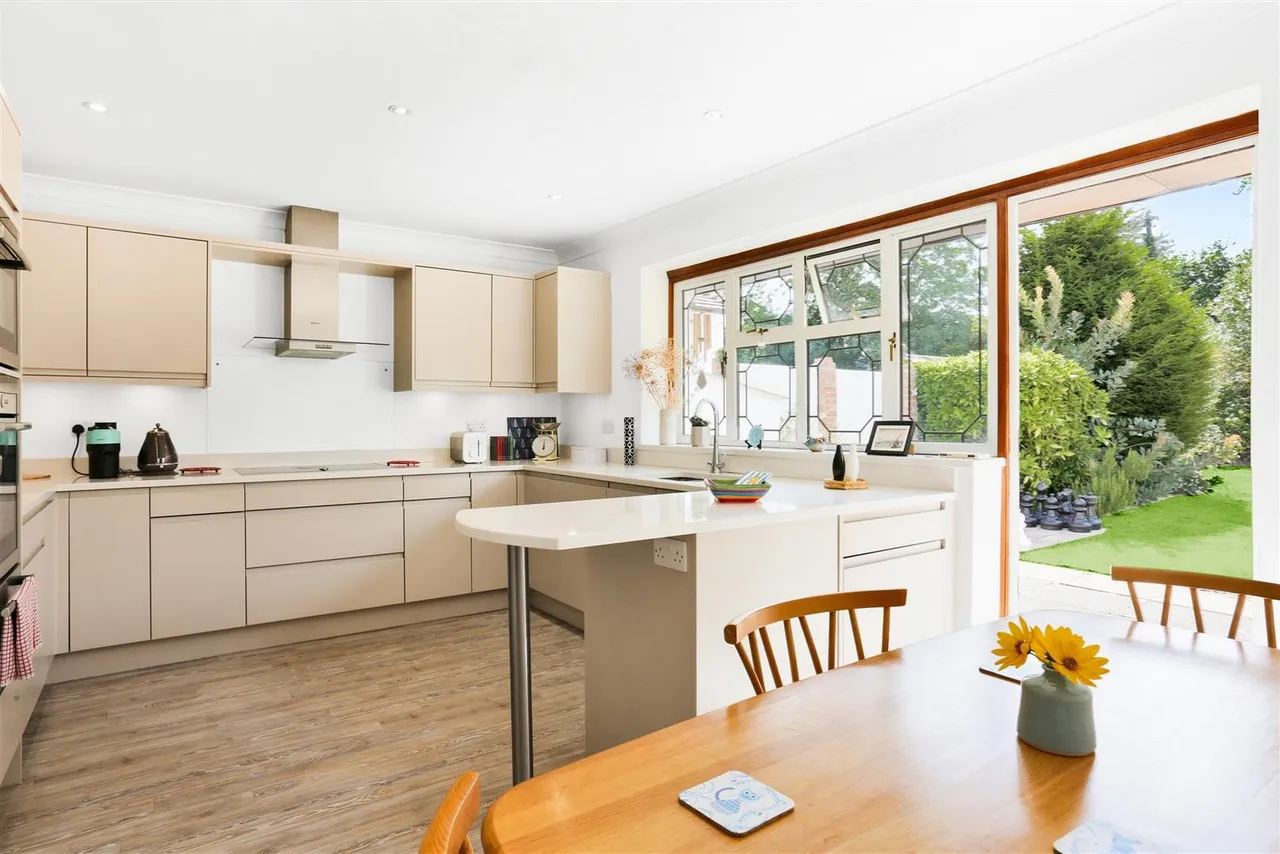 South Drive, Cheam, SM2 7PH, photo 5