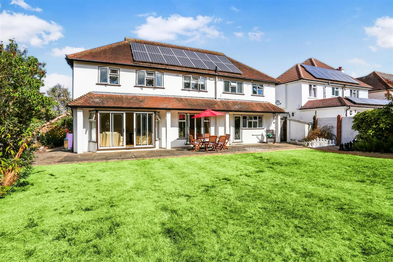 South Drive, Cheam, SM2 7PH, photo 12