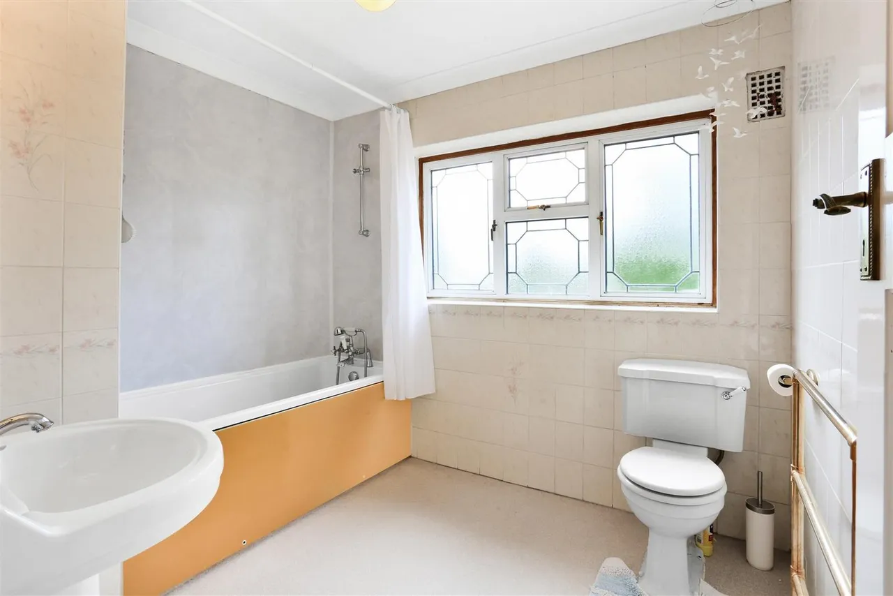 South Drive, Cheam, SM2 7PH, photo 8