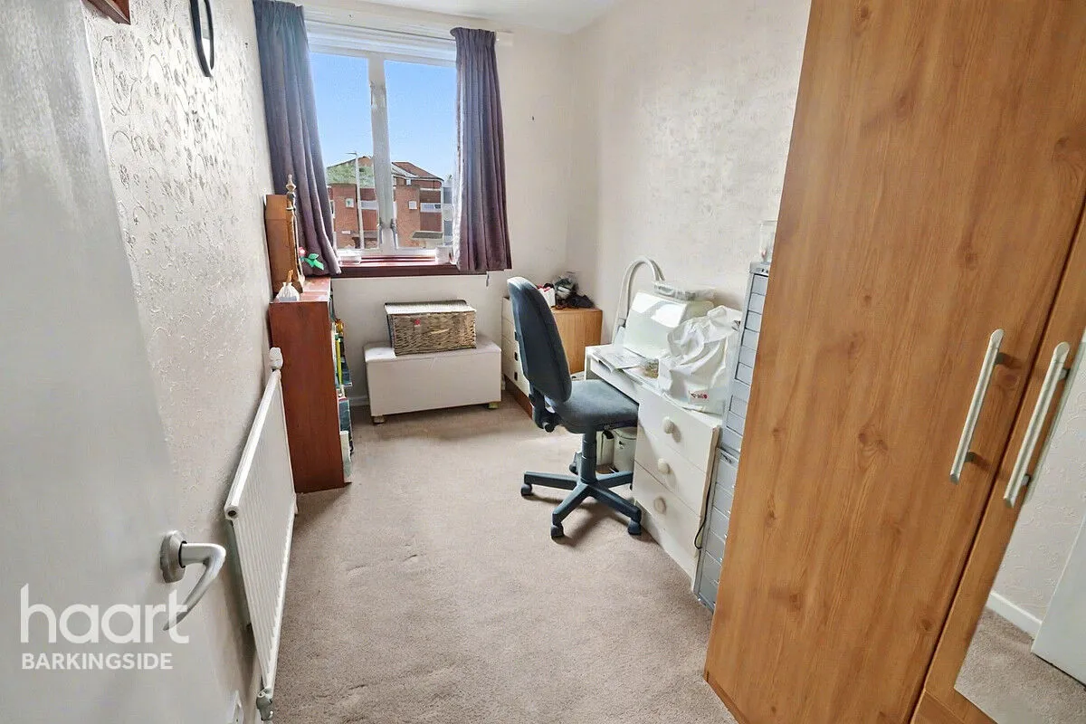 Haldon Close, Chigwell, IG7, photo 10