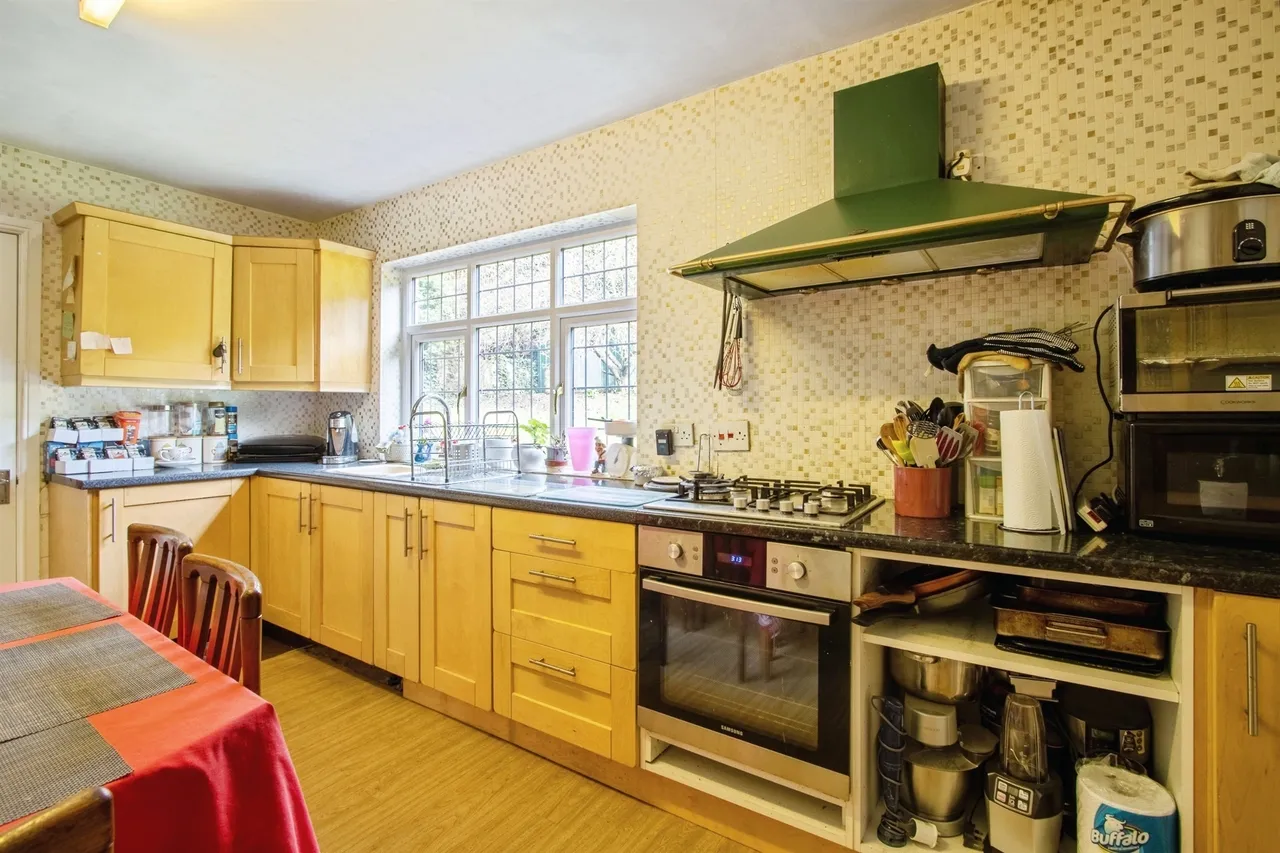 Rein Court, Aberford, LS25, photo 2