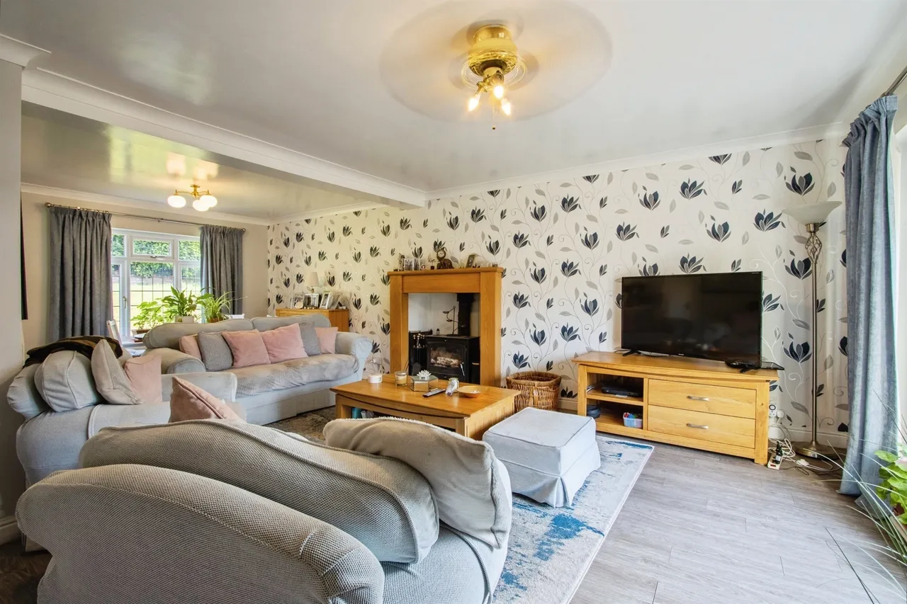 Rein Court, Aberford, LS25, photo 5