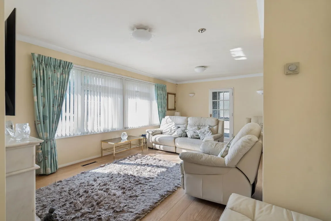 Curzon Place, Pinner, HA5, photo 9